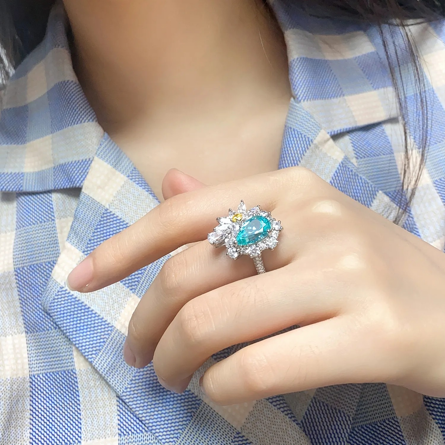 LuxeJewels™ – Cultivate Paraiba Diamond Ring